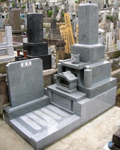 tombstone_img001_lb