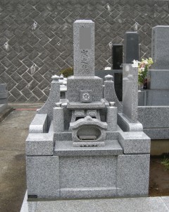 tombstone_img002_lb
