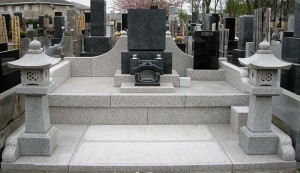 tombstone_img025_lb